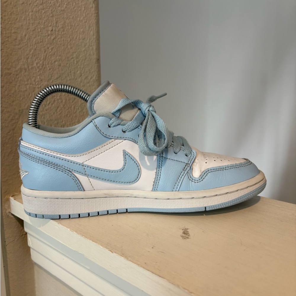 Nike Air Jordan 1 Low White/Ice Blue Shoes DC0774-141 Womens 5.5 Youth 4Y - Picture 5 of 9